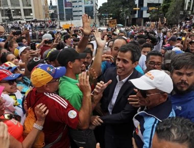 Βενεζουέλα: Εν ενεργεία στρατηγός της Αεροπορίας καλεί ανοιχτά σε αποστασία (βίντεο)